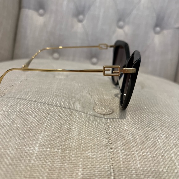Fendi Baguette Cat Eye Sunglasses 57mm - Picture 5 of 13